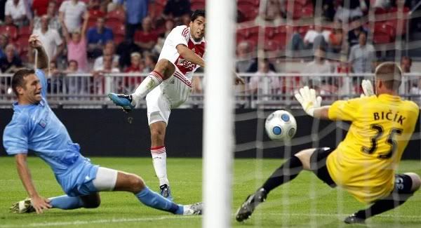 SUAREZAWESOME.jpg Luis Suarez image StrangerDaze