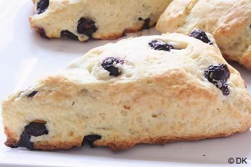 Blueberry Scones with sour Cream