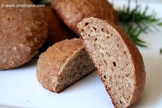 Cracked Wheat (Bulgur) Dinner Rolls