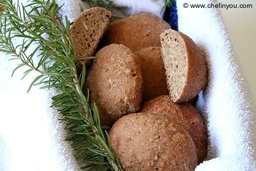 Cracked Wheat (Bulgur) Dinner Rolls