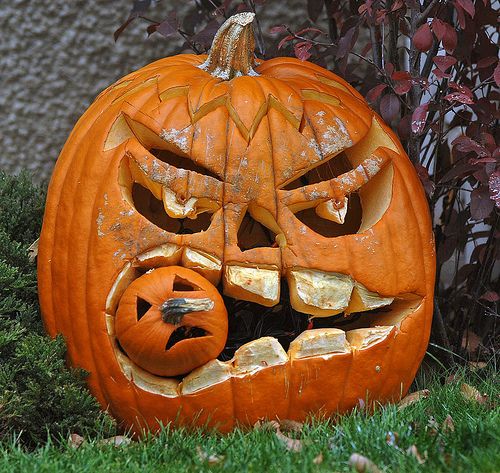 Simple, Easy and Spooky Halloween Pumpkin Carving Ideas | Chef In You