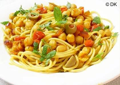Moroccon spaghetti with chickpeas