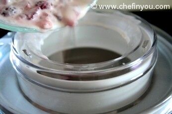 Easy ice cream with fresh strawberries Recipe
