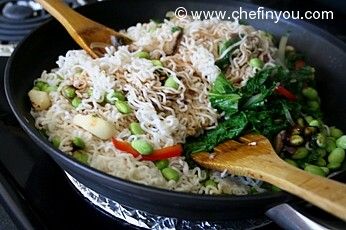 Vegetarian Lo mein with Mustard greens and Edamame recipe