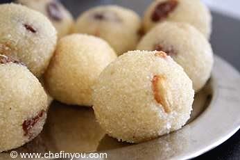 Indian Rava (semolina) Ladoo/Laddu/Laddoo