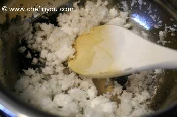 Indian Rava (semolina) Ladoo/Laddu/Laddoo