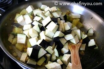 Aloo Baingan Subzi Recipe (Indian Eggplant and Potato Curry)