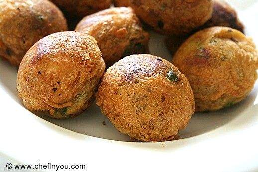 South Indian Aloo Bonda recipe (Potato/urulaikizhangu Fritters)