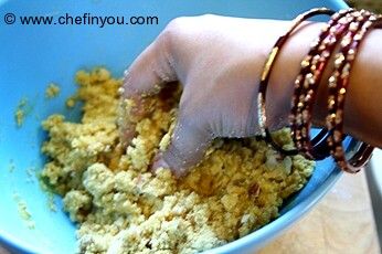 Besan Rava Ladoo Recipe