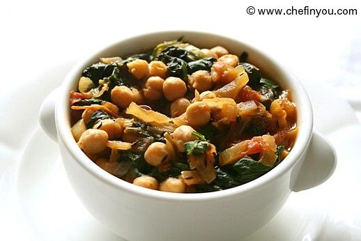 Channa Palak Recipe (Indian Chickpeas Curry with Spinach)