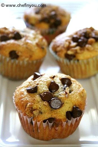 Chocolate chip and walnut muffins Recipe