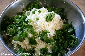 Gobi (cauliflower) Paneer ka Paratha Recipe