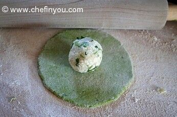 Hara Bhara Paratha recipe (Spinach paratha stuffed with paneer, potato and cauliflower)