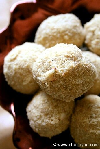 Sesame Ladoo recipe (Til Laddu, Ellu laddoo, ezhu urundai)